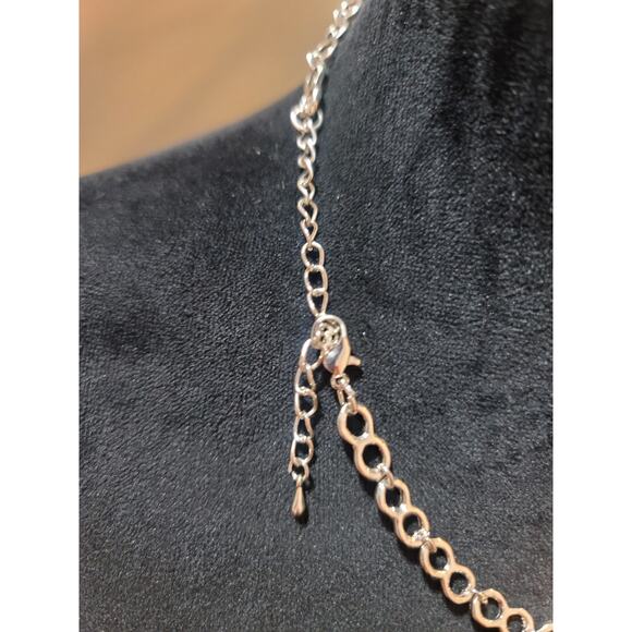 Women's Statement Necklace Silver Chain With Black Faceted Stones Lobster Lock - Picture 6 of 6